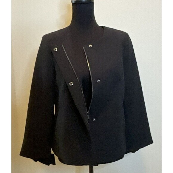 Banana Republic Jackets & Blazers - Banana Republic Womens size 6 Jacket Black Full Zip Lined Button Front Bow NWT